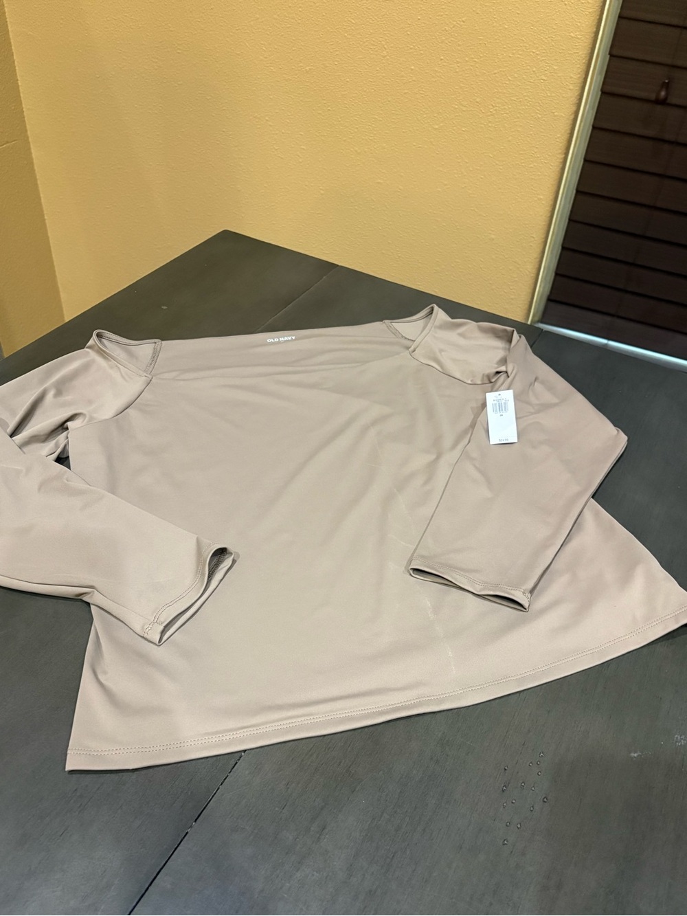 Women’s Old Navy Long Sleeve Top in Taupe